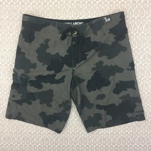 Billabong Men's Camo Board Shorts Size 38 G70